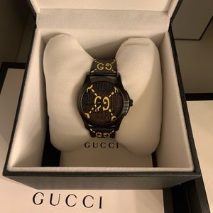Authentic Gucci Ghost Watch Brand New in Box